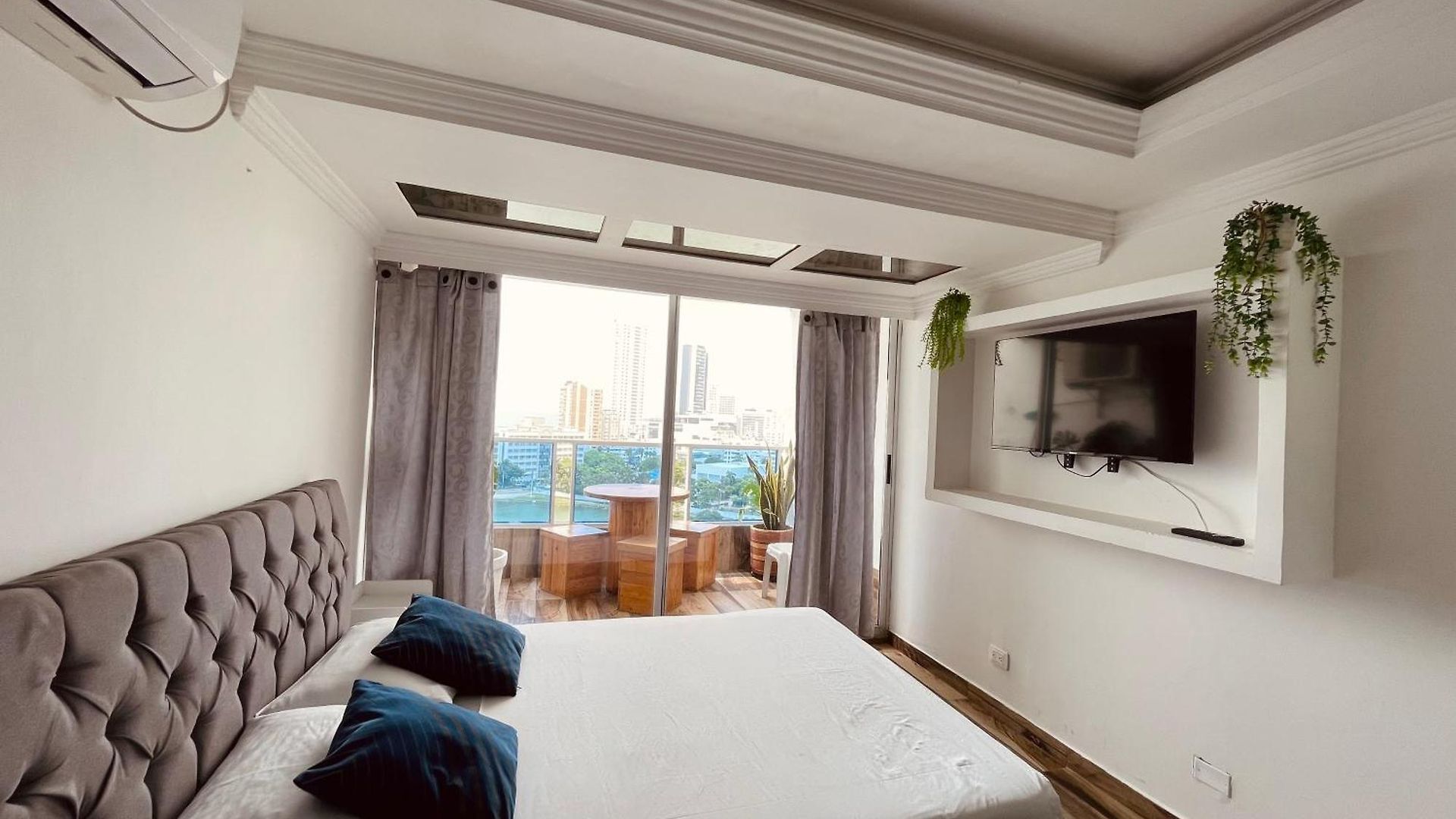 Apto Estudio Piso 12 Frente A La Playa Cartagena