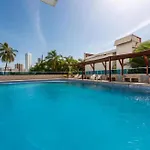 Cartagena apto estudio piso 12 frente a la playa